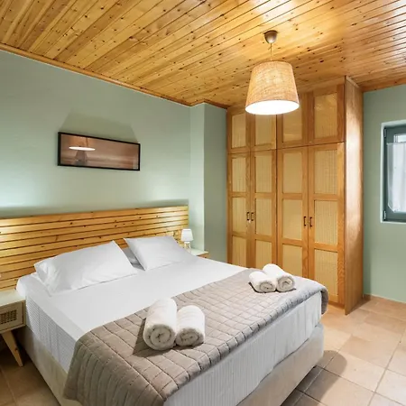 וילה Aurora Athánion